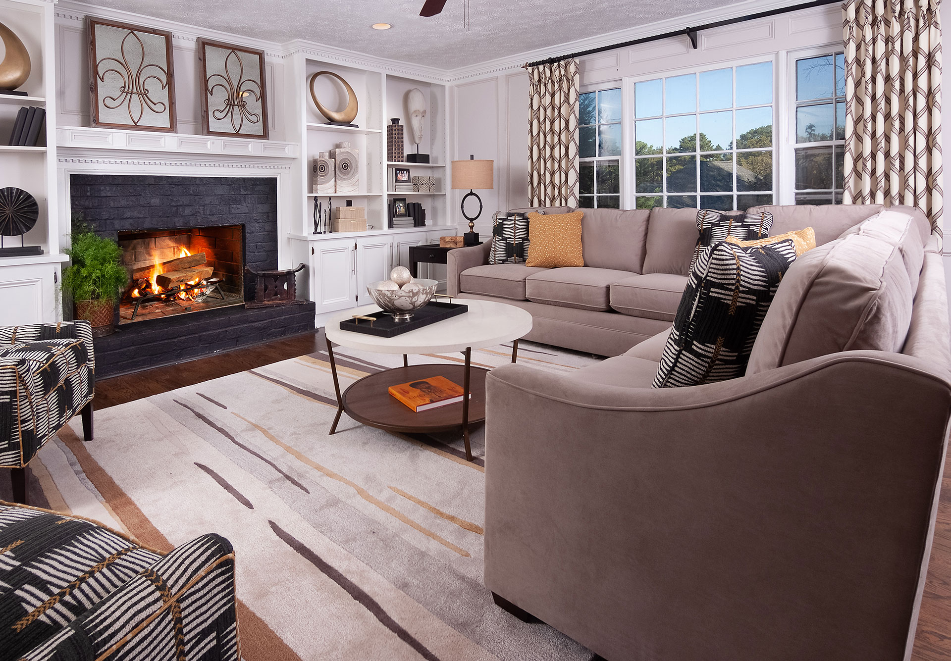 Seasonal transition tips: How to transform your living room from a summer to fall feel
